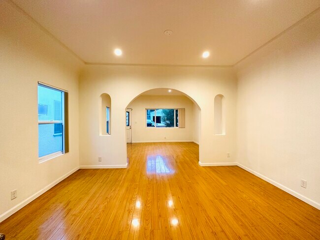 Building Photo - 3935 Woolwine Dr