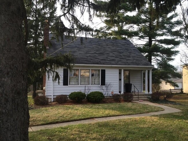 Building Photo - 7771 Cheviot Ave
