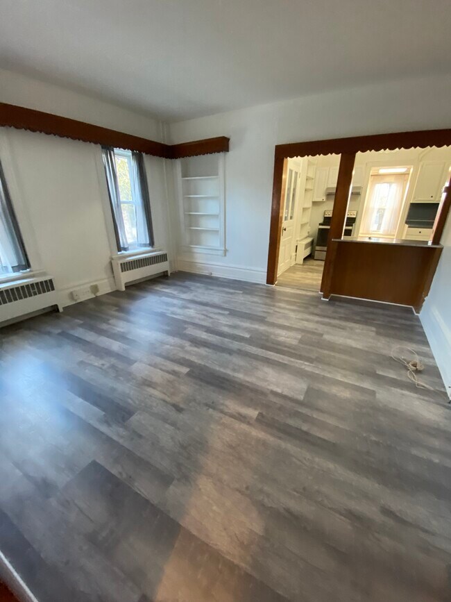 Building Photo - 252 2nd St