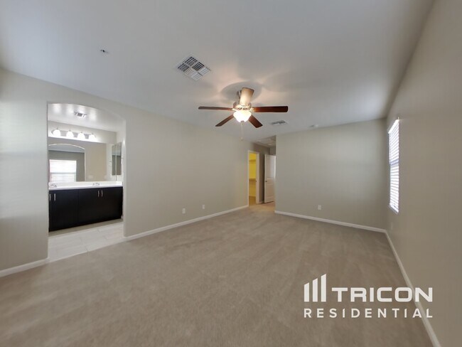 Building Photo - 12568 W Lindbergh Dr