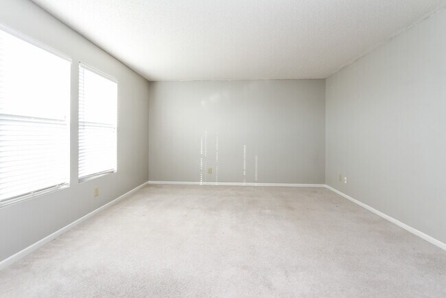 Foto del edificio - 7926 Hydrangea Ct