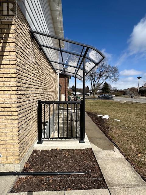 Building Photo - 1 Esplanade Rd