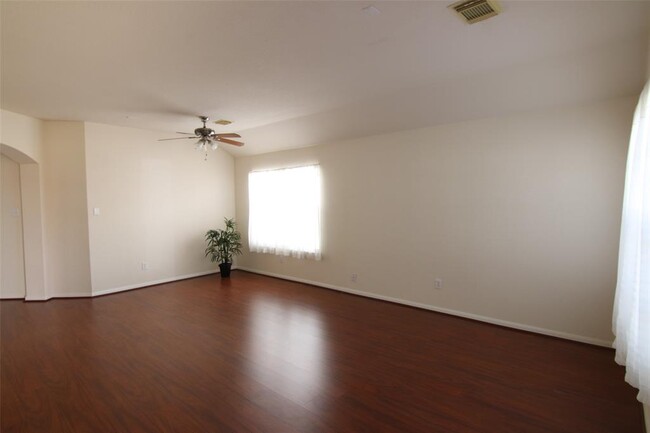 Building Photo - 1802 Winding Hollow Dr