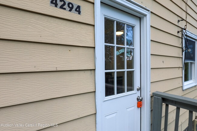 Foto del edificio - 4294 US-9W