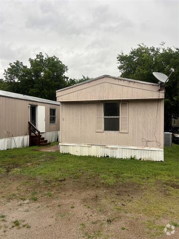 Building Photo - 541 Simmons Dr