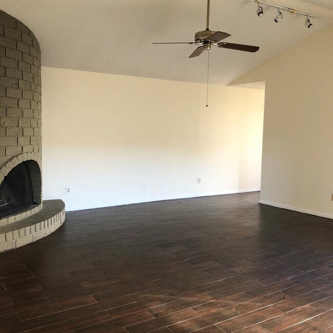 Foto del edificio - 11678 S Kirkwood Rd