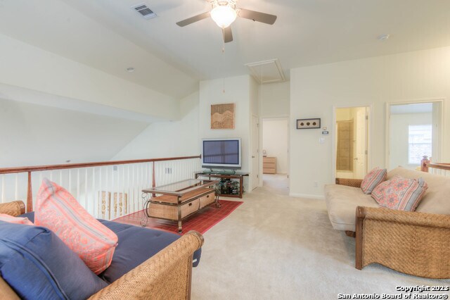 Building Photo - 551 Calm Springs