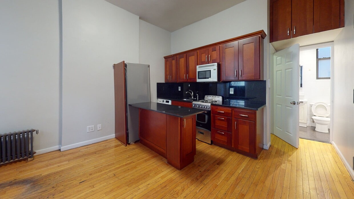 Photo - 885 9th Ave Apartment