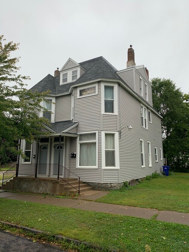 Primary Photo - 611 Beaumont St