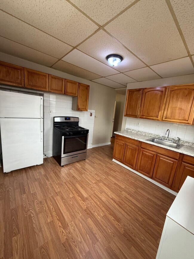 Cocina - 44 Webster St