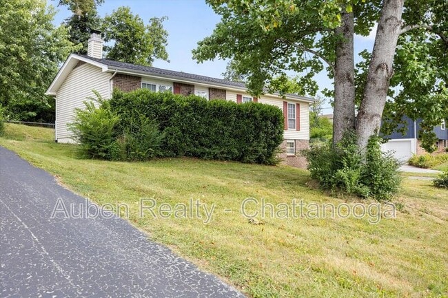 Building Photo - 4015 Shady Oak Dr