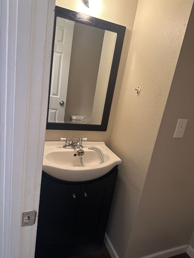 Building Photo - 3 Bedroom/1.5 Bath w/partial Mountain Views