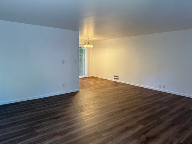 Building Photo - 23820 Edmonds Way