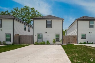 Building Photo - 6611 Bacher St