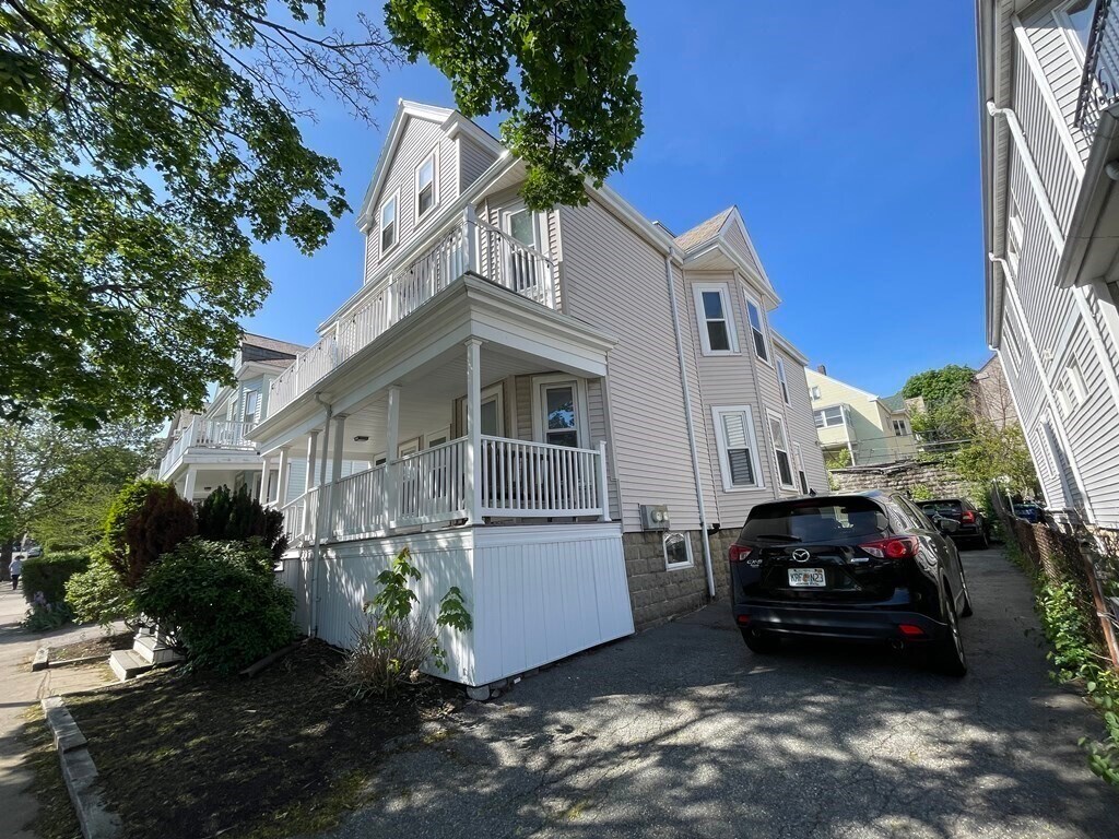 Foto principal - 1049 Broadway
