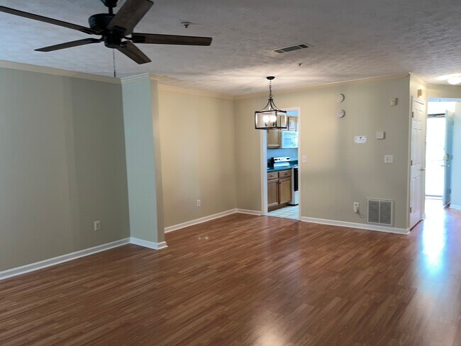 Building Photo - 5908 Trent Walk Dr