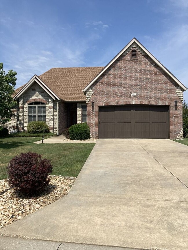 Building Photo - 189 Stoney Pointe Dr