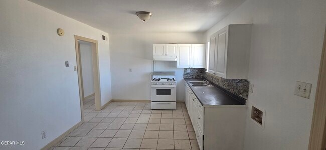 Foto del edificio - 10377 Redwood St