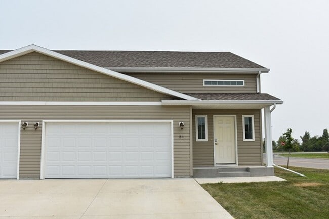 Foto del edificio - 3 Bed 3 Bath Twin Home