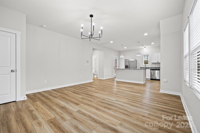 Building Photo - 1914 White St