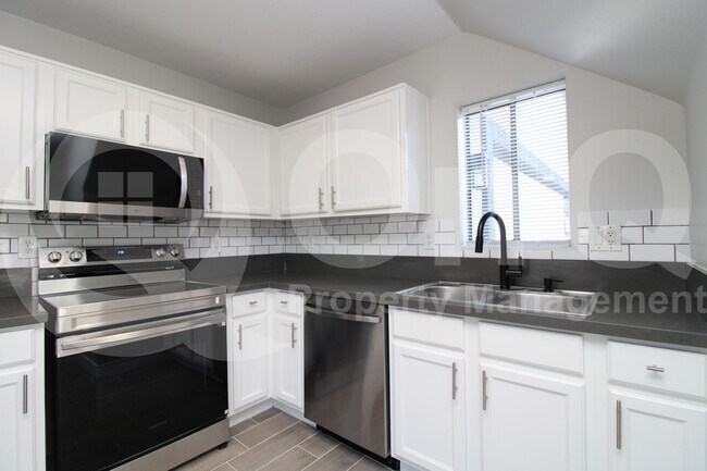 Foto del edificio - 2153 W Morten Ave