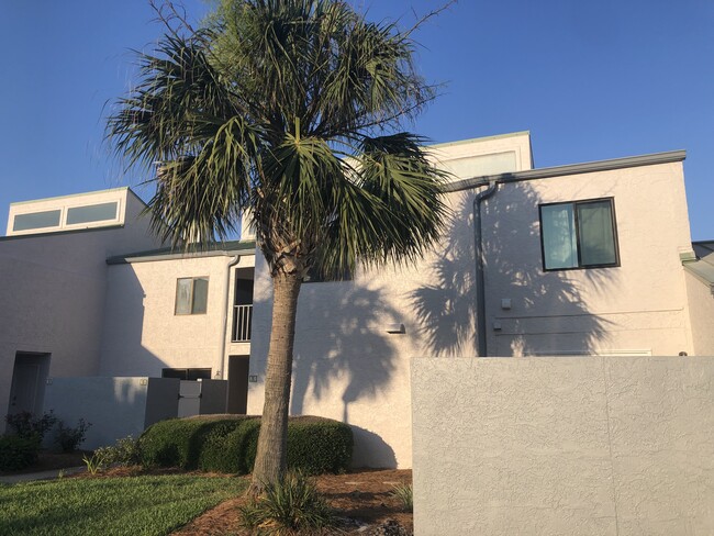 Foto del edificio - 930 Gulf Shore Dr
