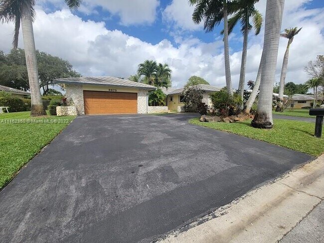 Building Photo - 9973 NW 19th St  1 Coral Springs Fl 33071