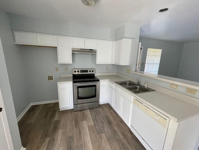 Building Photo - 1605 Drive A
