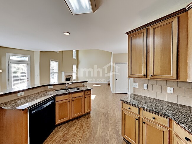 Foto del edificio - 3215 Thimbleberry Trail