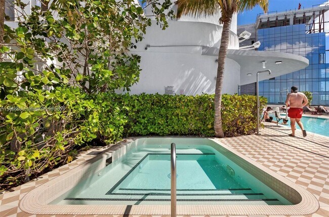 Building Photo - 801 S Miami Ave