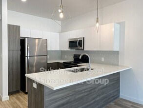 Building Photo - 1683 Midtown Pl