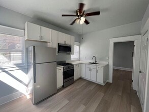 Building Photo - 727 N Sutter St
