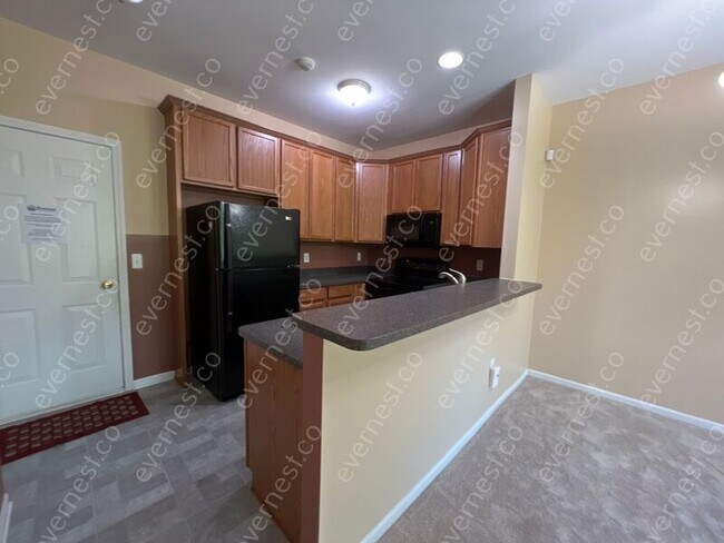 Building Photo - 41021 Maplewood Drive