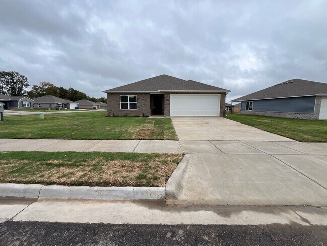 Foto del edificio - *NO RENT until 2026 + Christmas Cash!* BRAND NEW Three Bedroom in Pea Ridge
