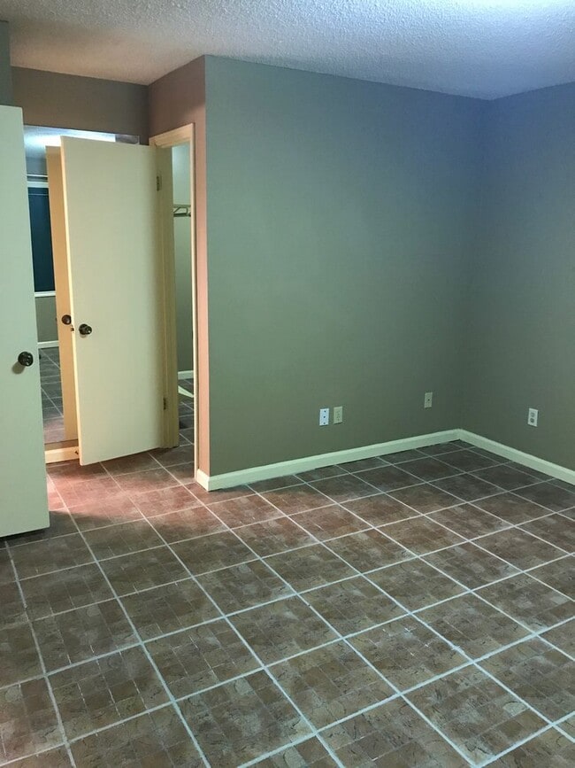 Building Photo - 2123 Jackson St