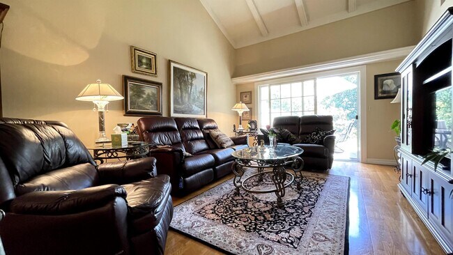 Building Photo - 6338 Whaley Dr