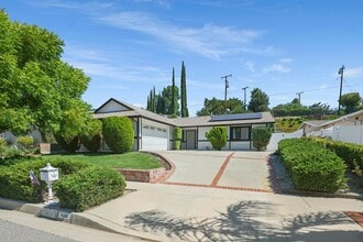 Building Photo - 5480 Ruthwood Dr