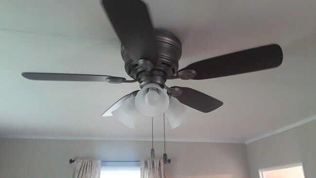 Building Photo - 2327 Seneca St