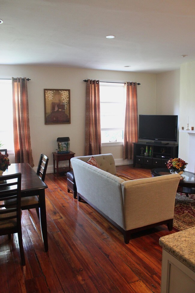 1009 Clinton Street Apartments in Philadelphia, PA