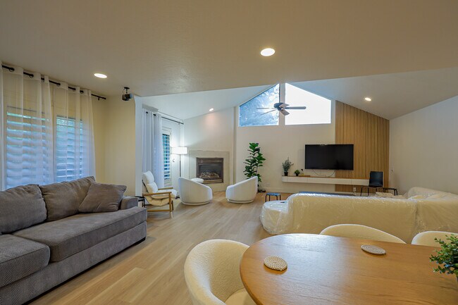 Foto del edificio - 3456 E Tree Farm Ln
