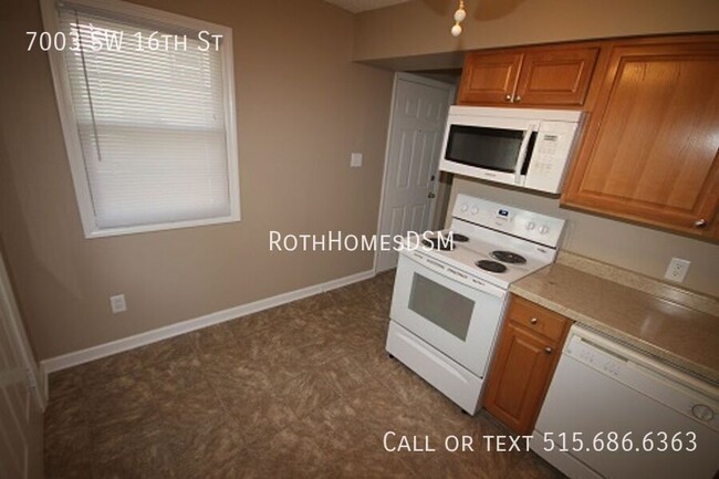 Foto del edificio - 7003 SW 16th St