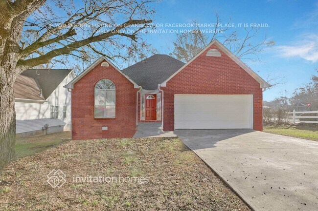 Building Photo - 300 Jasmine Dr