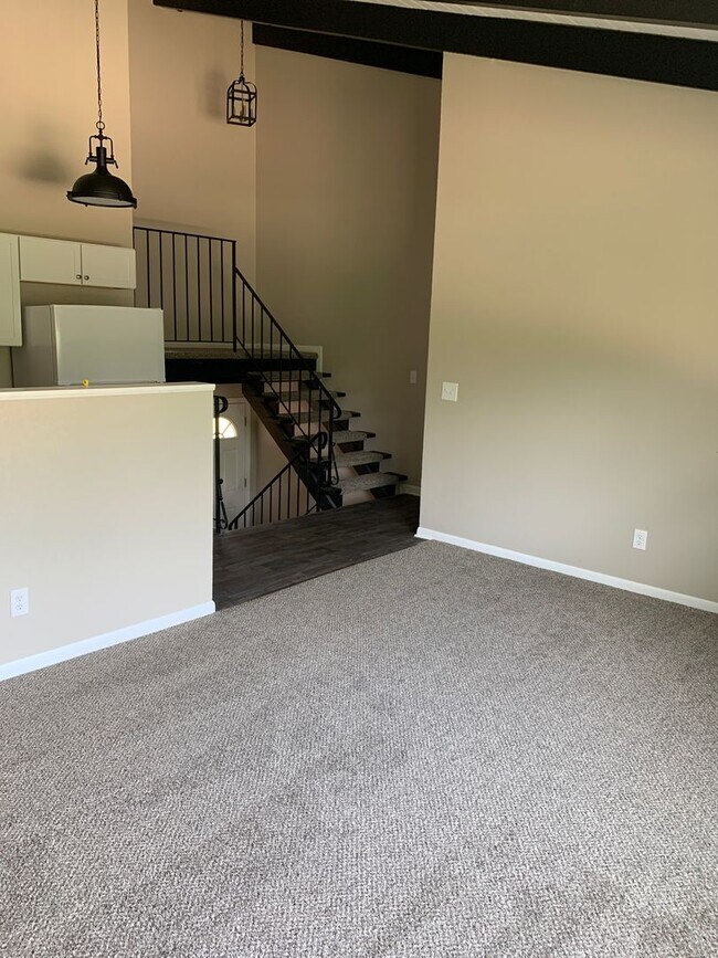 Foto del edificio - 4737 Javelin Dr