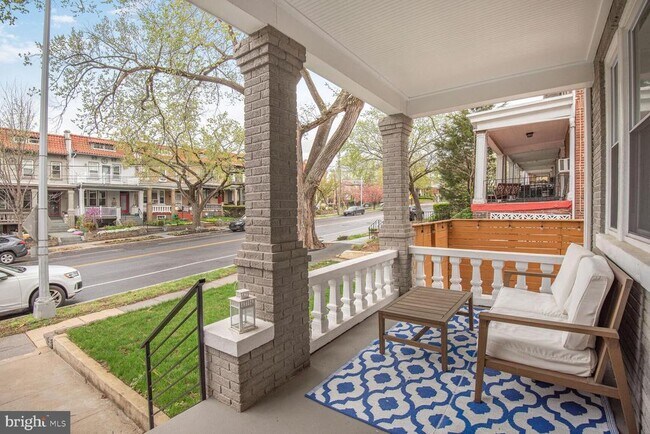 Foto del edificio - 4405 New Hampshire Ave NW
