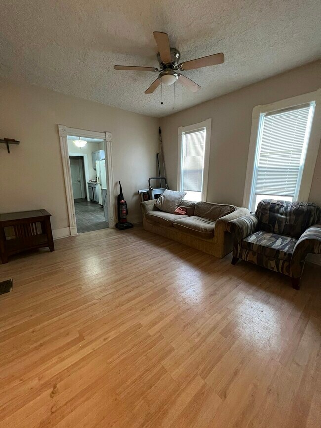 Foto del edificio - 935 Prospect Ave NE