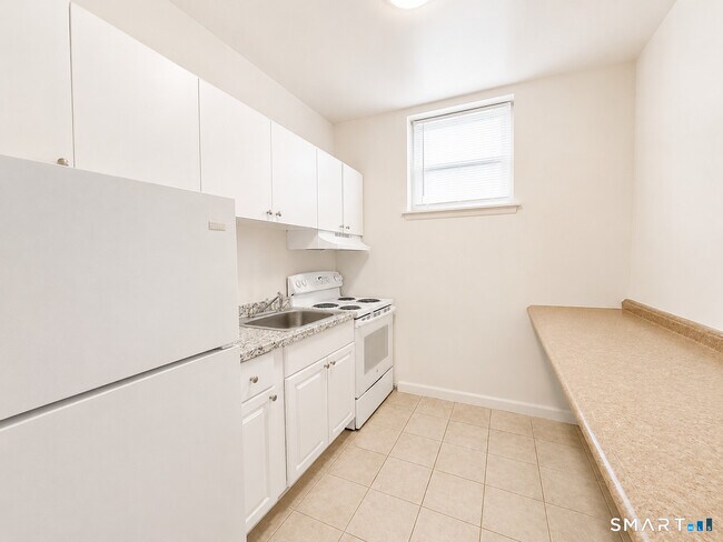 Foto del edificio - 23 Oakwood Ave