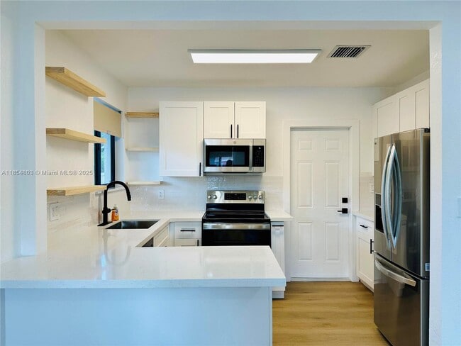Foto del edificio - 12225 NW 17th Pl