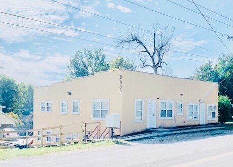 Building Photo - 9801 E Kentucky Rd