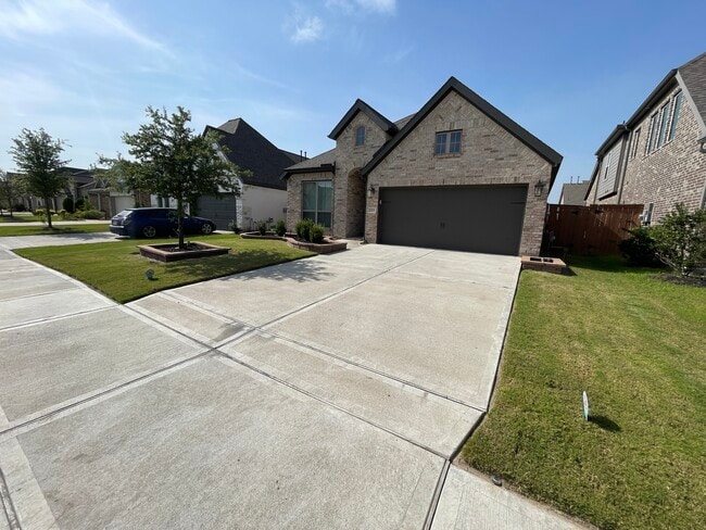 Front View 2 - 23923 Sage Row Ln