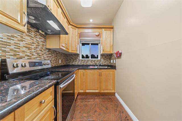 Building Photo - 9531 Bakerview Dr